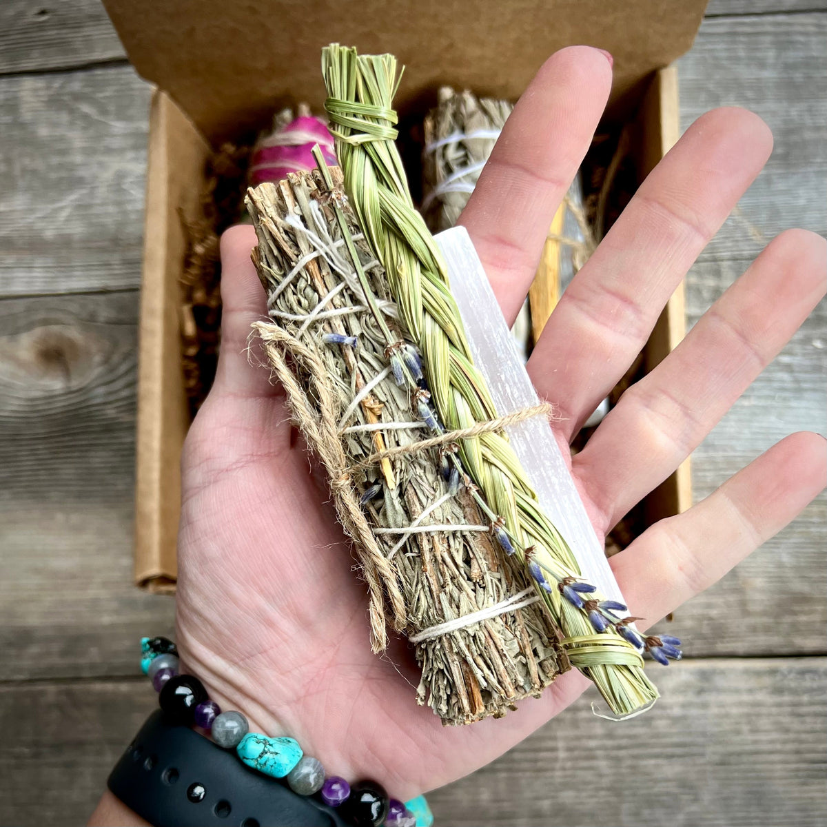 Sage Chakra Cleansing Gift Set. Blue Sage, Lavender, Selenite, Clear Quartz, Palo Santo, Lemon Grass - Magick Souls