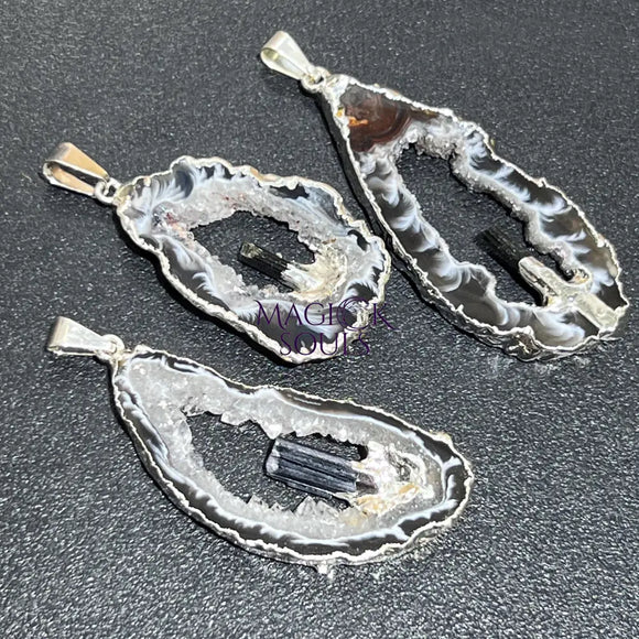 Oco Geode Druzy with Tourmaline Crystal Point Pendant (Silver Plated) Wholesale Craft Supplies & Tools > Beads Gems &