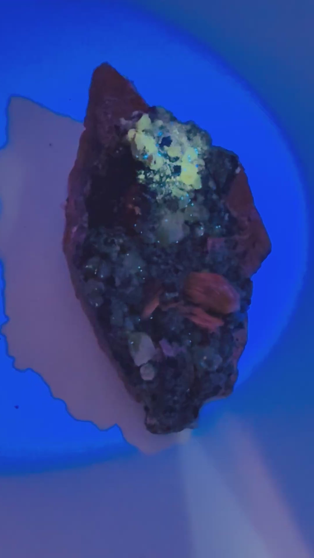 Cerussite mineral specimen video showing sparkle - Magick Souls