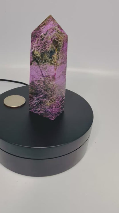 Stichtite with Serpentine Atlantisite Towers – Barberton, South Africa