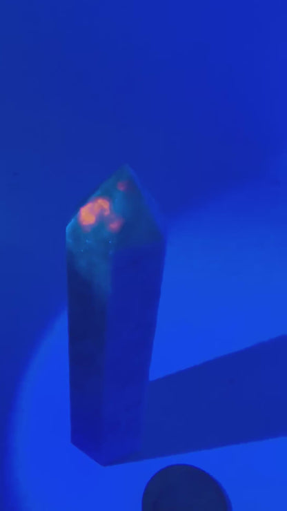 Hackmanite Tower – UV Reactive Color-Changing Crystal Point
