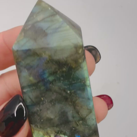 High flash labradorite tower video showing blue-green color play - Magick Souls
