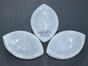 Selenite Crystal Bowl (4 Inch) Eye Shaped Carving Gemstone Polished Stone Dish Home & Living > Kitchen & Dining >