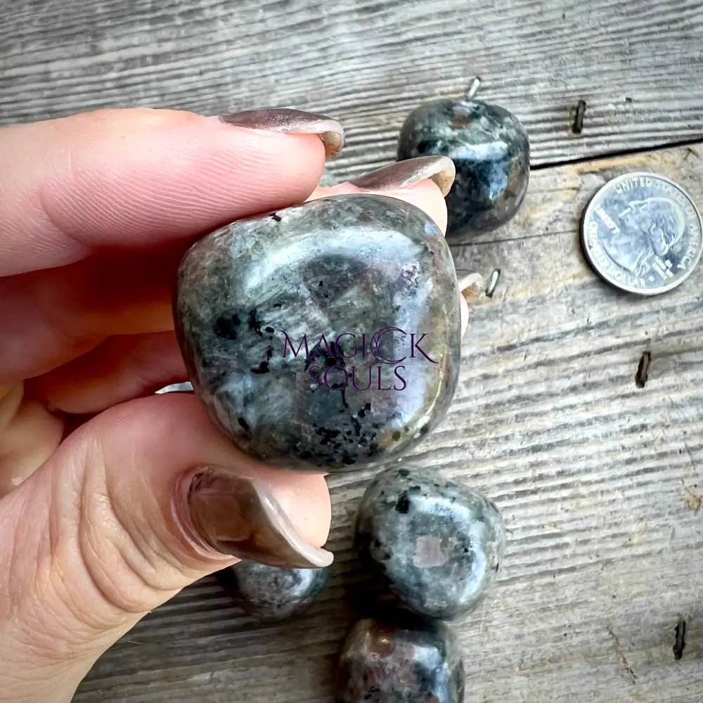 Tumbled Yooperlite UV Reactive - Magick Souls